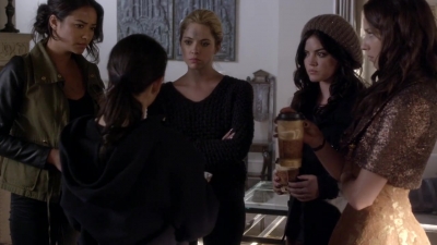 PLL_S04E01_720p_JACK_Up_DownloadSeriesHere_0315.jpg