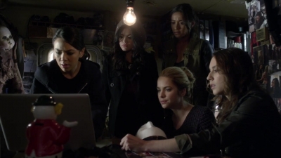 PLL_S04E01_720p_JACK_Up_DownloadSeriesHere_0577.jpg