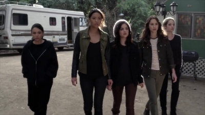 PLL_S04E01_720p_JACK_Up_DownloadSeriesHere_0621.jpg