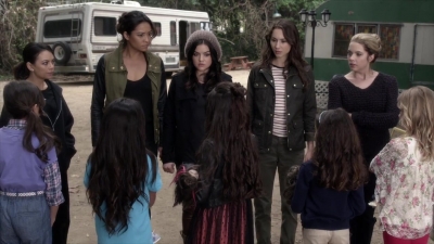 PLL_S04E01_720p_JACK_Up_DownloadSeriesHere_0656.jpg