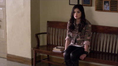 PLL_S04E01_720p_JACK_Up_DownloadSeriesHere_1585.jpg