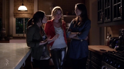 PLL_S04E02_720p_JACK_Up_DownloadSeriesHere_2497.jpg