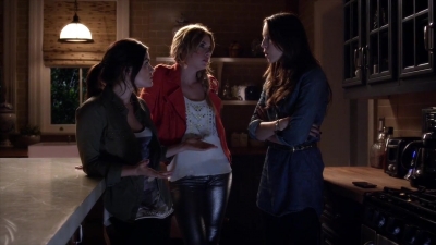 PLL_S04E02_720p_JACK_Up_DownloadSeriesHere_2501.jpg