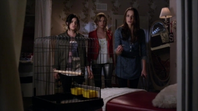 PLL_S04E02_720p_JACK_Up_DownloadSeriesHere_2529.jpg