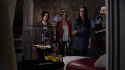 PLL_S04E02_720p_JACK_Up_DownloadSeriesHere_2530.jpg