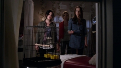 PLL_S04E02_720p_JACK_Up_DownloadSeriesHere_2531.jpg