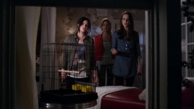PLL_S04E02_720p_JACK_Up_DownloadSeriesHere_2532.jpg