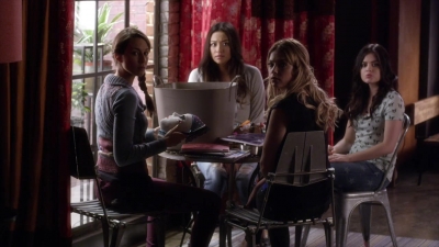 PLL_S04E03_720p_JACK_Up_DownloadSeriesHere_0230.jpg