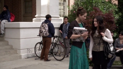 PLL_S04E03_720p_JACK_Up_DownloadSeriesHere_1014.jpg