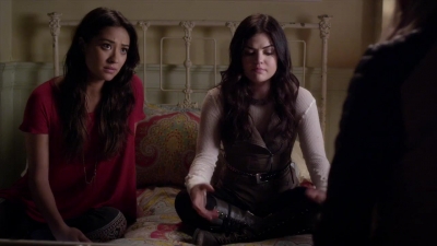 PLL_S04E03_720p_JACK_Up_DownloadSeriesHere_1438.jpg