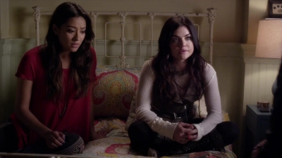 PLL_S04E03_720p_JACK_Up_DownloadSeriesHere_1448.jpg