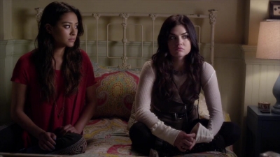 PLL_S04E03_720p_JACK_Up_DownloadSeriesHere_1467.jpg