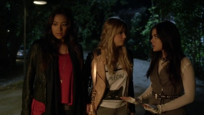 PLL_S04E03_720p_JACK_Up_DownloadSeriesHere_1515.jpg