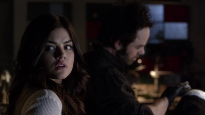 PLL_S04E03_720p_JACK_Up_DownloadSeriesHere_1879.jpg