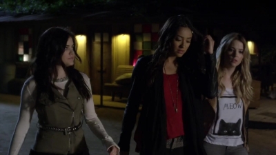 PLL_S04E03_720p_JACK_Up_DownloadSeriesHere_1939.jpg