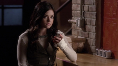 PLL_S04E03_720p_JACK_Up_DownloadSeriesHere_2149.jpg