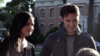 PLL_S04E04_720p_JACK_Up_DownloadSeriesHere_1074.jpg