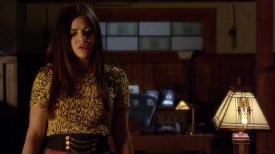 PLL_S04E05_720p_JACK_Up_DownloadSeriesHere_0925.jpg