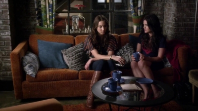 PLL_S04E06_720p_JACK_Up_DownloadSeriesHere_0369.jpg