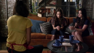 PLL_S04E06_720p_JACK_Up_DownloadSeriesHere_0399.jpg