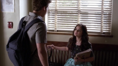 PLL_S04E06_720p_JACK_Up_DownloadSeriesHere_1379.jpg