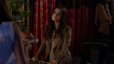 PLL_S04E06_720p_JACK_Up_DownloadSeriesHere_2272.jpg