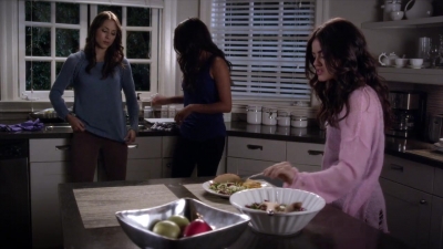 PLL_S04E07_720p_JACK_Up_DownloadSeriesHere_0134.jpg