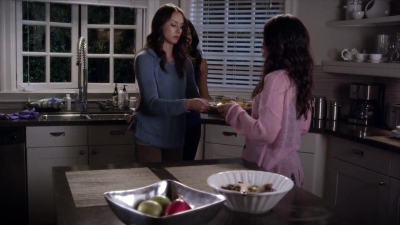 PLL_S04E07_720p_JACK_Up_DownloadSeriesHere_0137.jpg