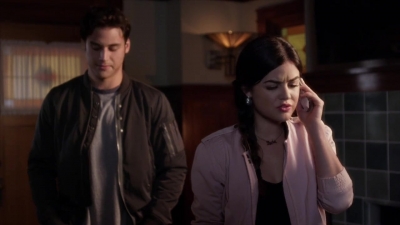 PLL_S04E08_720p_JACK_Up_DownloadSeriesHere_2058.jpg