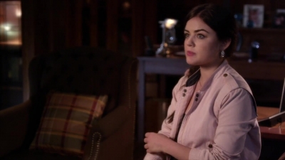PLL_S04E08_720p_JACK_Up_DownloadSeriesHere_2090.jpg