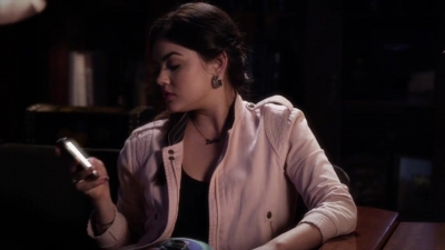 PLL_S04E08_720p_JACK_Up_DownloadSeriesHere_2525.jpg