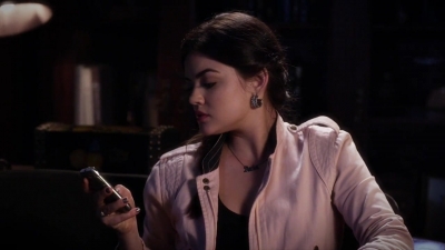 PLL_S04E08_720p_JACK_Up_DownloadSeriesHere_2527.jpg