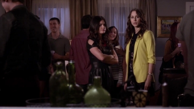 PLL_S04E09_720p_JACK_Up_DownloadSeriesHere_1397.jpg