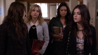 PLL_S04E10_720p_JACK_Up_DownloadSeriesHere_0076.jpg