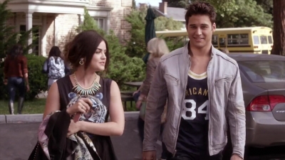 PLL_S04E11_720p_JACK_Up_DownloadSeriesHere_0411.jpg