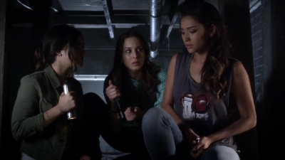 PLL_S04E11_720p_JACK_Up_DownloadSeriesHere_0893.jpg