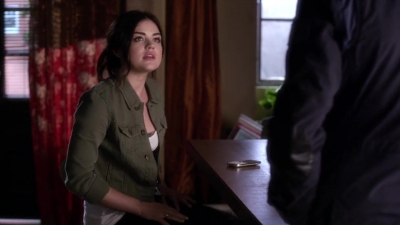 PLL_S04E11_720p_JACK_Up_DownloadSeriesHere_1138.jpg