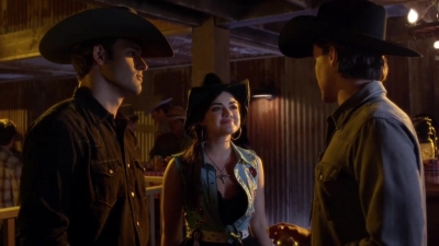 PLL_S04E11_720p_JACK_Up_DownloadSeriesHere_1600.jpg