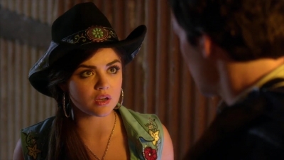 PLL_S04E11_720p_JACK_Up_DownloadSeriesHere_2200.jpg