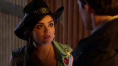 PLL_S04E11_720p_JACK_Up_DownloadSeriesHere_2210.jpg