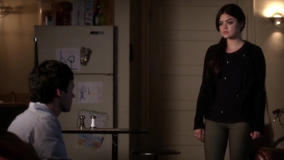 PLL_S04E11_720p_JACK_Up_DownloadSeriesHere_2543.jpg