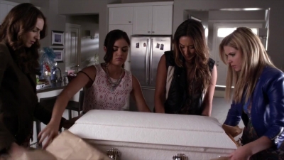 PLL_S04E12_720p_JACK_Up_DownloadSeriesHere_0496.jpg