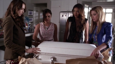 PLL_S04E12_720p_JACK_Up_DownloadSeriesHere_0508.jpg