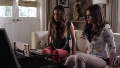 PLL_S04E12_720p_JACK_Up_DownloadSeriesHere_1325.jpg