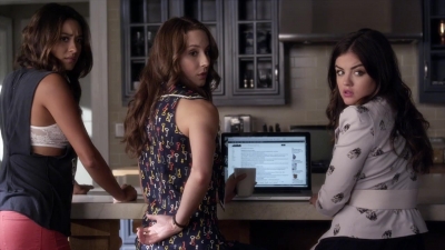 PLL_S04E12_720p_JACK_Up_DownloadSeriesHere_1428.jpg