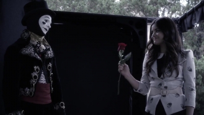 PLL_S04E12_720p_JACK_Up_DownloadSeriesHere_1639.jpg
