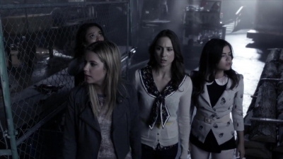 PLL_S04E12_720p_JACK_Up_DownloadSeriesHere_1916.jpg