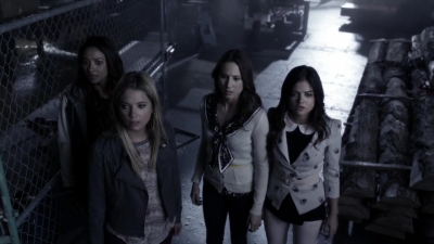 PLL_S04E12_720p_JACK_Up_DownloadSeriesHere_1918.jpg