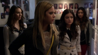 PLL_S04E12_720p_JACK_Up_DownloadSeriesHere_2206.jpg