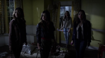 PLL_S04E16_720p_JACK_Up_DownloadSeriesHere_0128.jpg